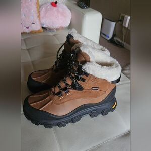 UGG Women's Adirondack Meridian Hiker Boot